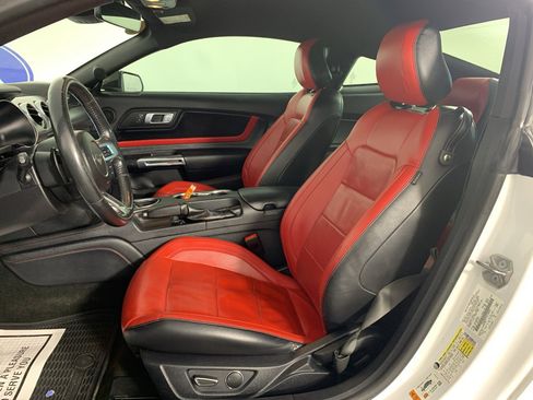 Used 2018 Ford Mustang GT Premium w/ Equipment Group 401A RWD image 16