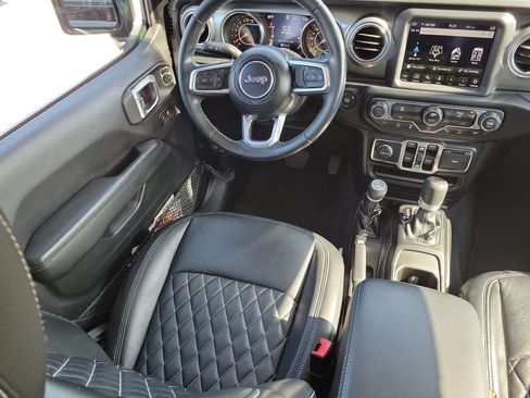 Used 2021 Jeep Wrangler Unlimited Sahara AWD/4WD image 10