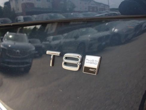 Certified 2025 Volvo XC90 T8 Ultra w/ Protection Package Premier AWD/4WD image 15