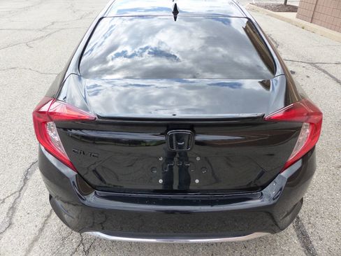 Used 2021 Honda Civic EX image 9