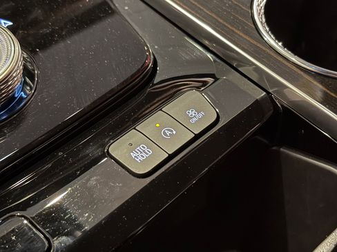 New 2026 Cadillac Escalade Luxury w/ Touring Package image 36