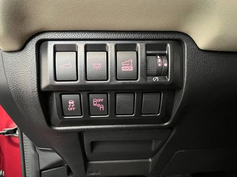 Used 2022 Subaru Ascent Limited w/ Technology Package AWD/4WD image 25