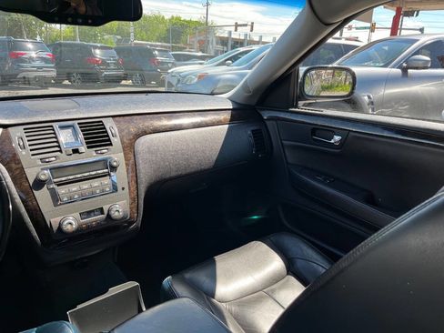 Used 2011 Cadillac DTS Limousine FWD image 11