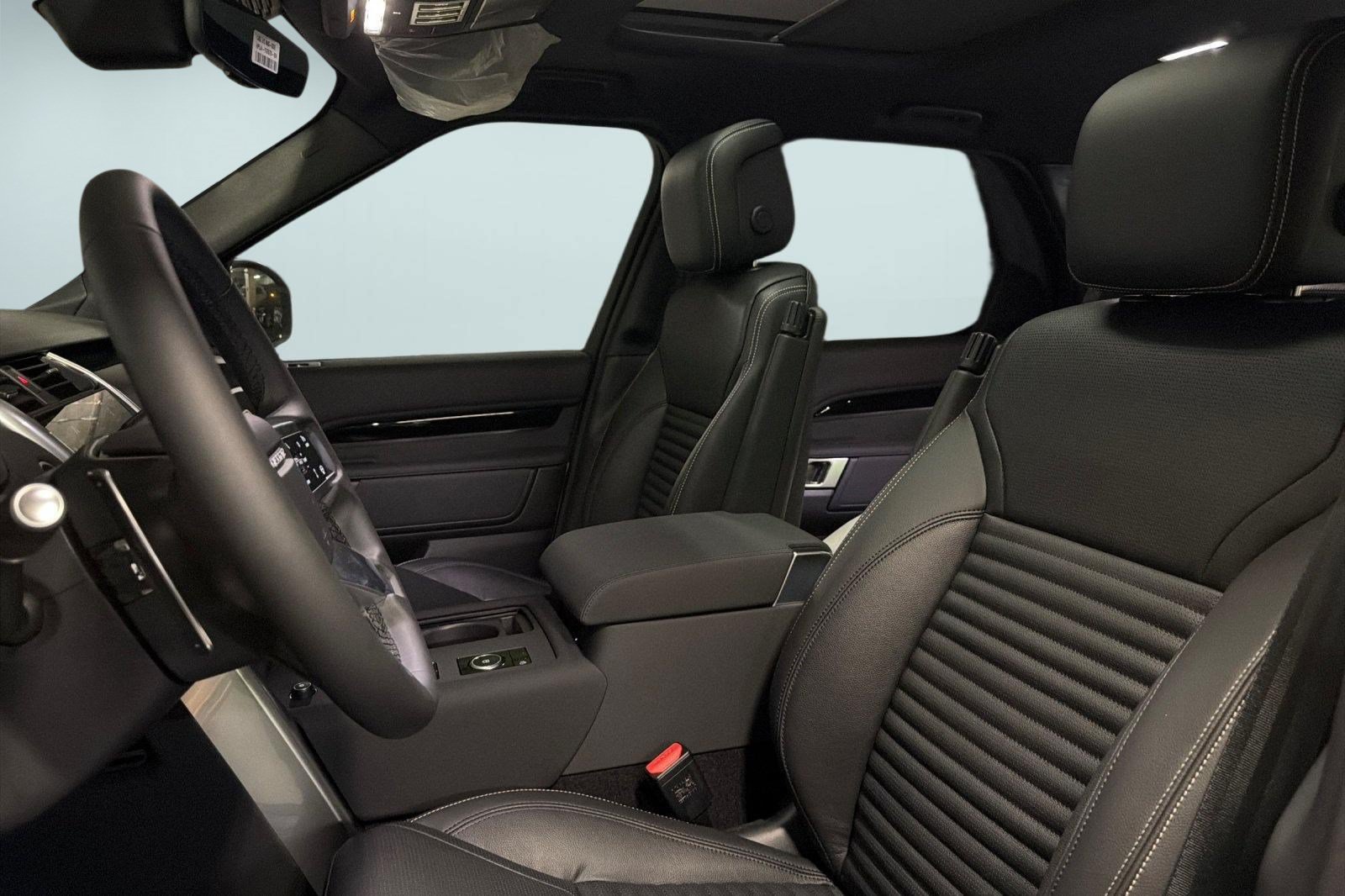 New 2026 Land Rover Discovery S AWD/4WD image 5