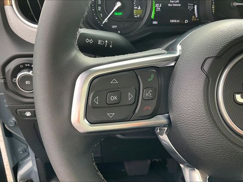 Used 2025 Jeep Wrangler Unlimited Sahara AWD/4WD image 13