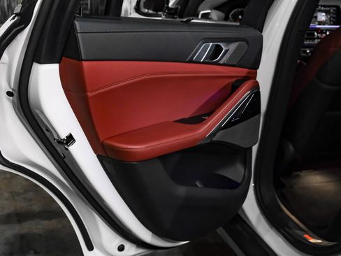 Used 2020 BMW X6 xDrive40i w/ Executive Package image 45