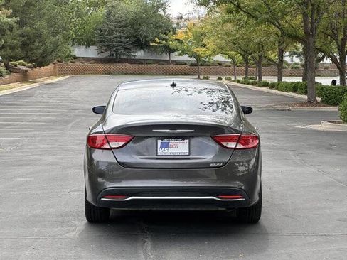 Used 2016 Chrysler 200 Limited w/ Anniversary Edition image 5