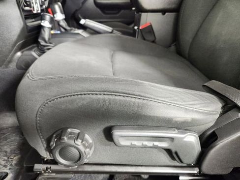 Used 2019 Jeep Wrangler Unlimited Sport S AWD/4WD image 28