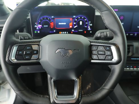 Used 2024 Ford Mustang Coupe RWD image 17