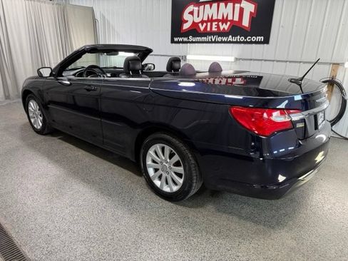 Used 2012 Chrysler 200 Touring FWD image 6