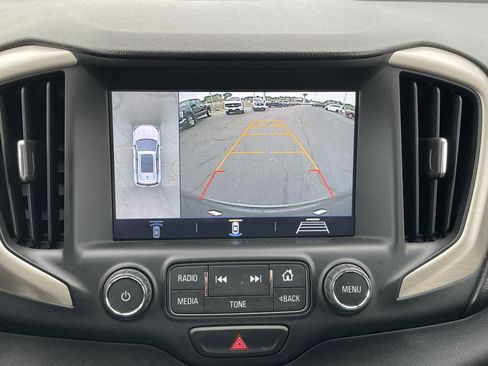 Used 2018 GMC Terrain Denali w/ Advanced Safety Package image 30