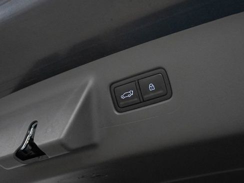 Used 2024 Hyundai Santa Fe SEL FWD image 9