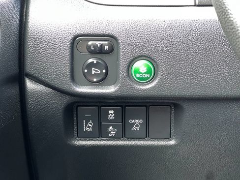 Used 2021 Honda Ridgeline Sport image 15