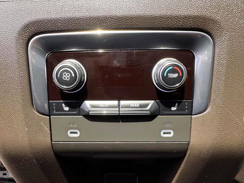 Used 2023 Chevrolet Tahoe LT w/ LT Signature Package AWD/4WD image 15