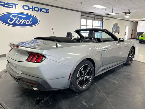 Used 2025 Ford Mustang Premium RWD image 8