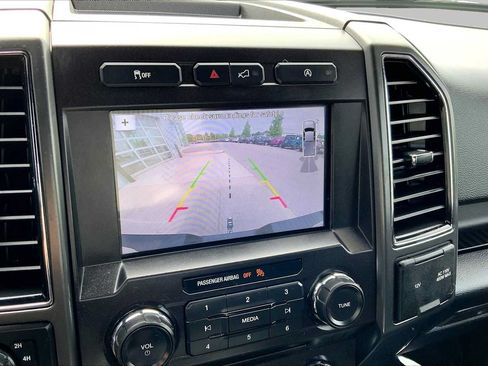 Used 2018 Ford F150 XLT w/ Equipment Group 302A Luxury AWD/4WD image 28