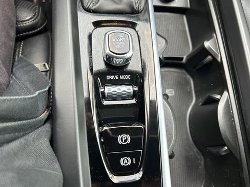 Used 2021 Volvo XC60 T5 Inscription w/ Protection Package Premier image 20