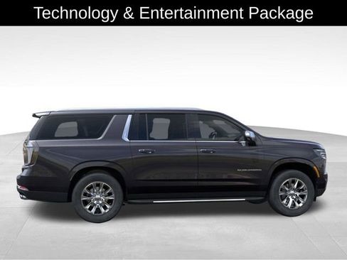 New 2025 Chevrolet Suburban Premier image 6