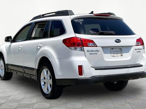 Used 2014 Subaru Outback 2.5i Premium AWD/4WD image 4