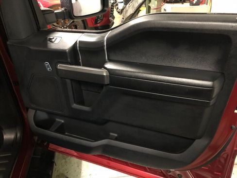 Used 2017 Ford F150 XLT w/ Equipment Group 302A Luxury AWD/4WD image 24