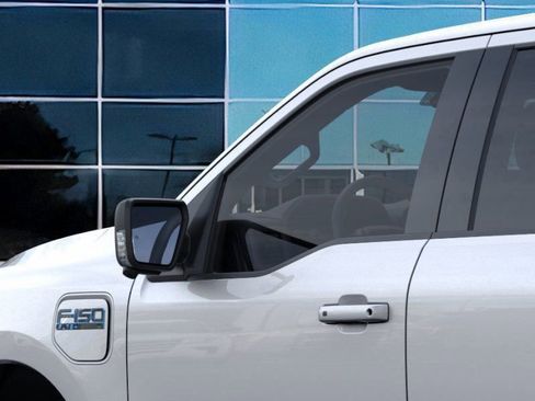 New 2025 Ford F150 Lightning Flash AWD/4WD image 39