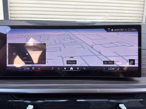 Used 2024 BMW X7 xDrive40i AWD/4WD image 26