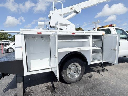 Used 1999 Ford F550 2WD Regular Cab Super Duty image 12