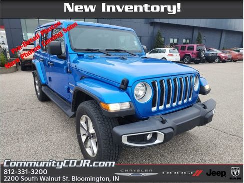 Used 2022 Jeep Wrangler Unlimited Sahara w/ Cold Weather Group image 1