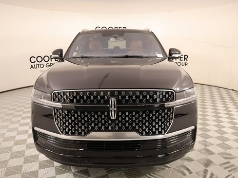 New 2025 Lincoln Navigator L Reserve image 9