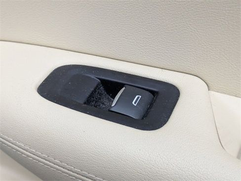 Used 2019 Cadillac XT5 Premium Luxury image 35