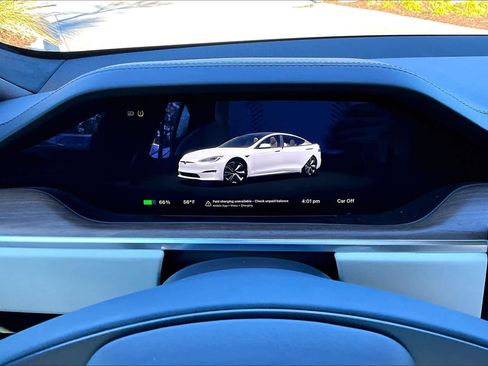 Used 2022 Tesla Model S image 24