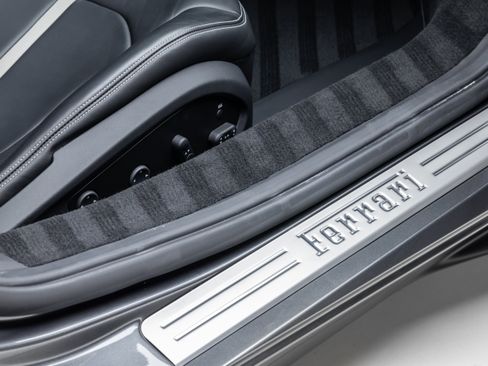 Used 2021 Ferrari F8 Tributo image 82