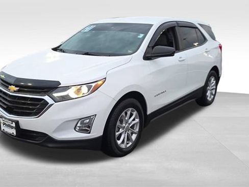 Used 2021 Chevrolet Equinox LS w/ LS Convenience Package FWD image 17