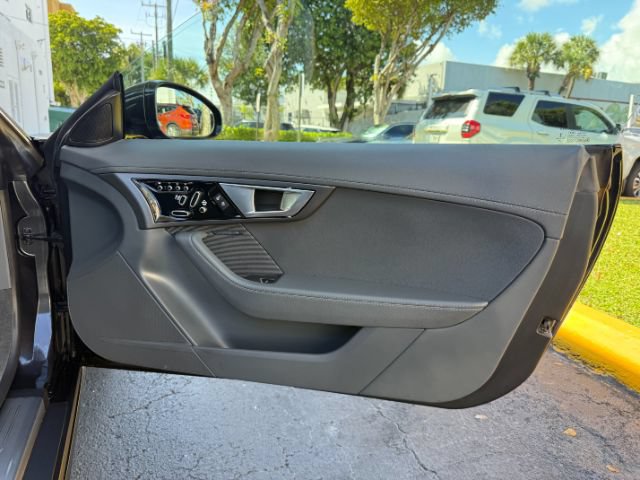 Used 2015 Jaguar F-TYPE Coupe RWD image 13