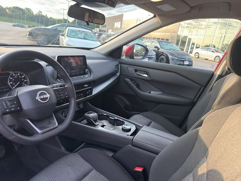 Certified 2025 Nissan Rogue SV AWD/4WD image 25