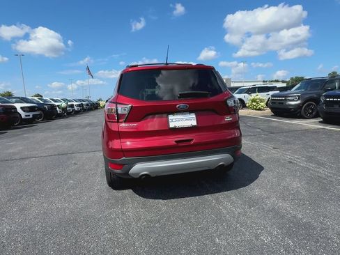 Used 2017 Ford Escape SE w/ Equipment Group 201A FWD image 7