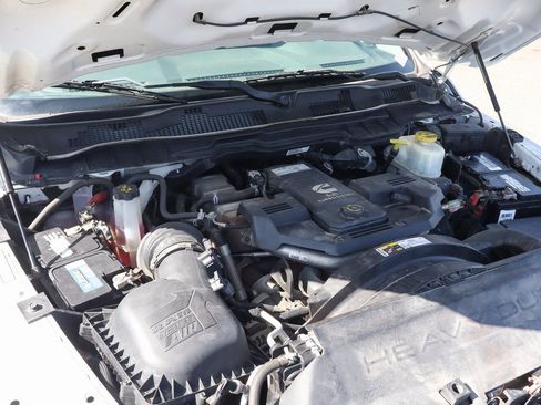 Used 2018 RAM 4500 Tradesman w/ Power & Remote Entry Group image 13