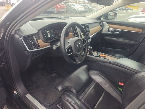 Used 2018 Volvo S90 T6 Inscription w/ Convenience Package image 8