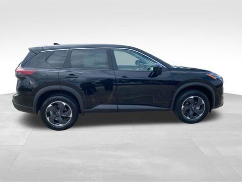 Used 2025 Nissan Rogue SV AWD/4WD image 14