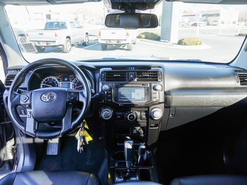 Used 2016 Toyota 4Runner Trail Premium image 30