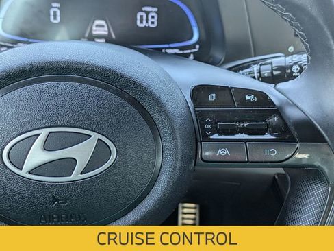 Used 2025 Hyundai Elantra Sport image 19