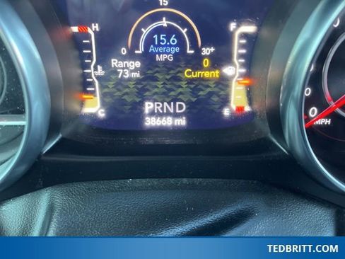 Used 2022 Jeep Wrangler Unlimited Rubicon w/ Cold Weather Group image 27