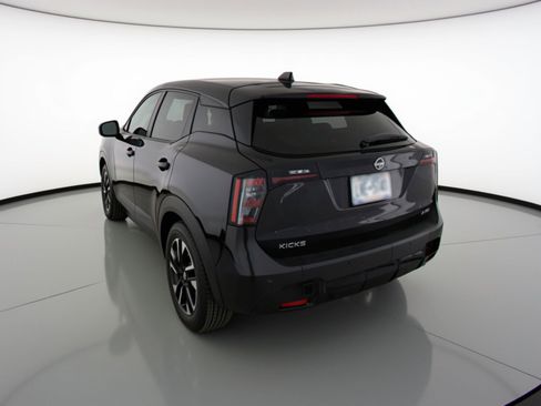 Used 2025 Nissan Kicks SV AWD/4WD image 6