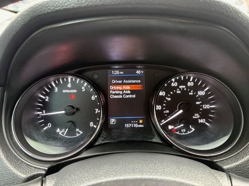 Used 2018 Nissan Rogue SV image 41