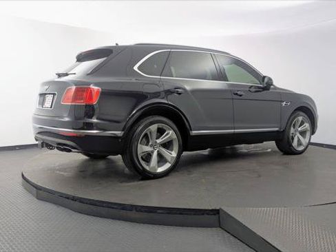 Used 2019 Bentley Bentayga AWD/4WD image 8