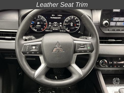 Used 2023 Mitsubishi Outlander SEL FWD image 13