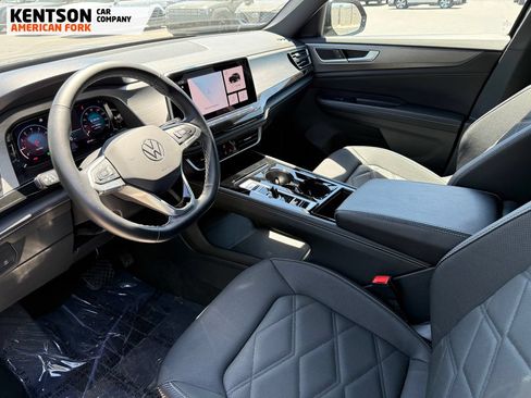 Used 2025 Volkswagen Atlas Cross Sport SE AWD/4WD image 27
