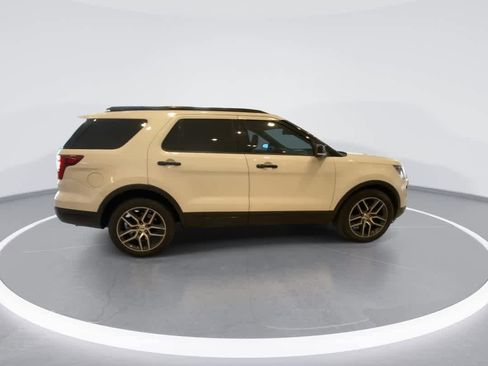 Used 2018 Ford Explorer Sport w/ Equipment Group 401A image 9