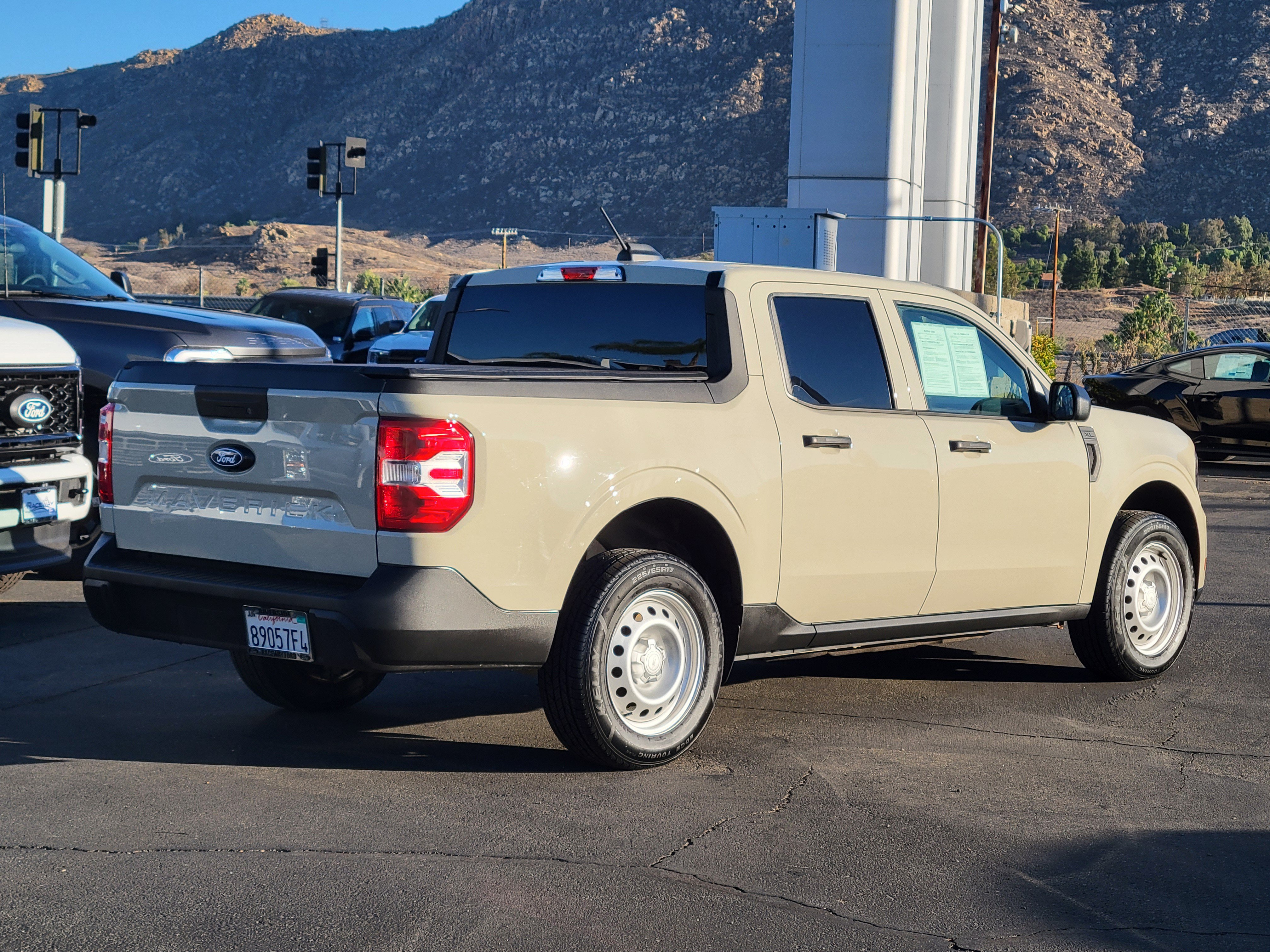 Certified 2025 Ford Maverick XL FWD image 2
