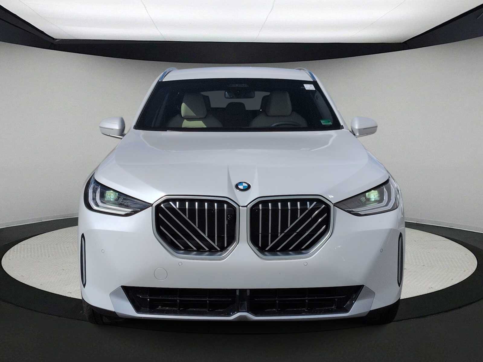 Used 2026 BMW X3 xDrive30i w/ Premium Package AWD/4WD image 3